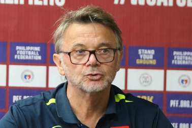 HLV Troussier: "Tuyển Việt Nam sẽ phô diễn lối chơi hiện đại"