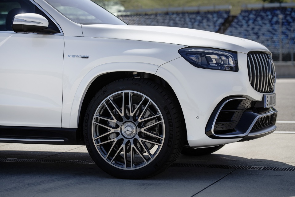 GLS 63 - Đỉnh cao phân khúc SUV 7 chỗ hạng sang từ Mercedes-AMG - 9 GLS 63 - Đỉnh cao phân khúc SUV 7 chỗ hạng sang từ Mercedes-AMG - 9