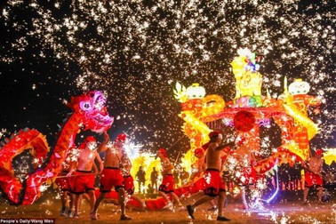 Thế giới tưng bừng đón năm mới Mậu Tuất