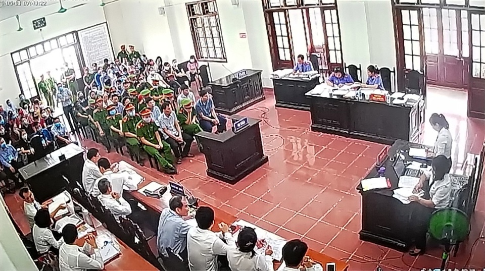Đang xét xử vụ gian lận điểm thi THPT quốc gia ở Hòa Bình - 2 Đang xét xử vụ gian lận điểm thi THPT quốc gia ở Hòa Bình - 2