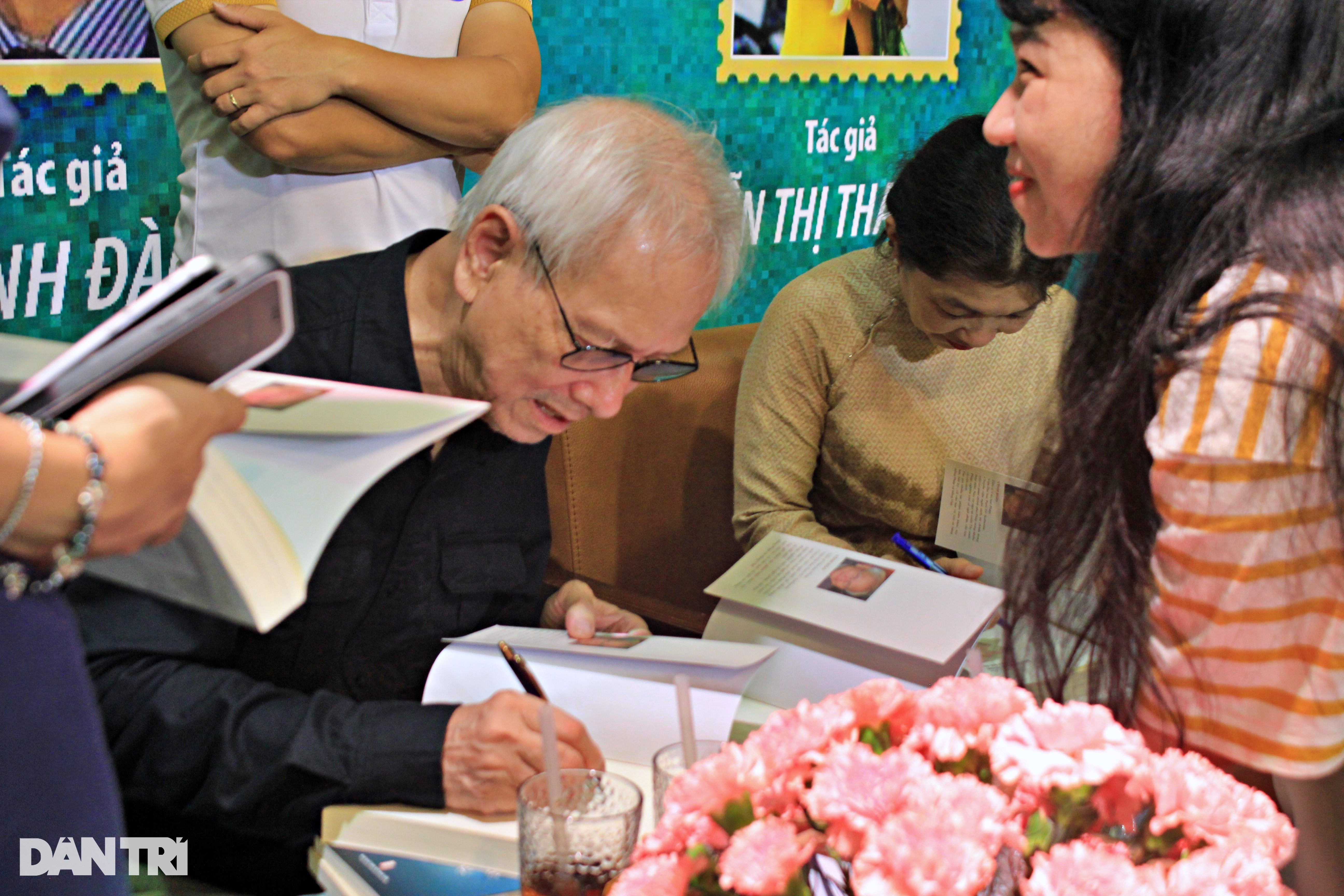 View - Vén màn sự thật sau hành trình theo dấu Hoàng hậu Nam Phương và Vua Bảo Đại | Báo Dân trí