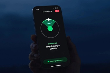 Tính năng liên lạc vệ tinh trên iPhone 14 Pro giúp cứu sống 2 người phụ nữ