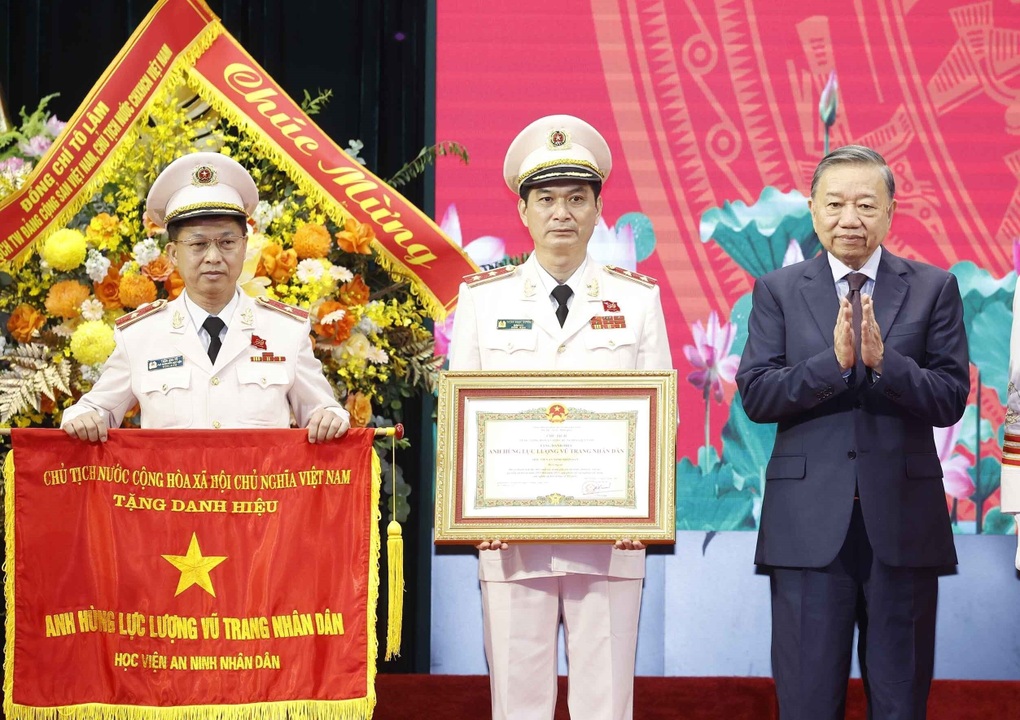 “Ứng dụng mạnh mẽ khoa học công nghệ trong bảo vệ an ninh quốc gia” - 4 “Ứng dụng mạnh mẽ khoa học công nghệ trong bảo vệ an ninh quốc gia” - 4