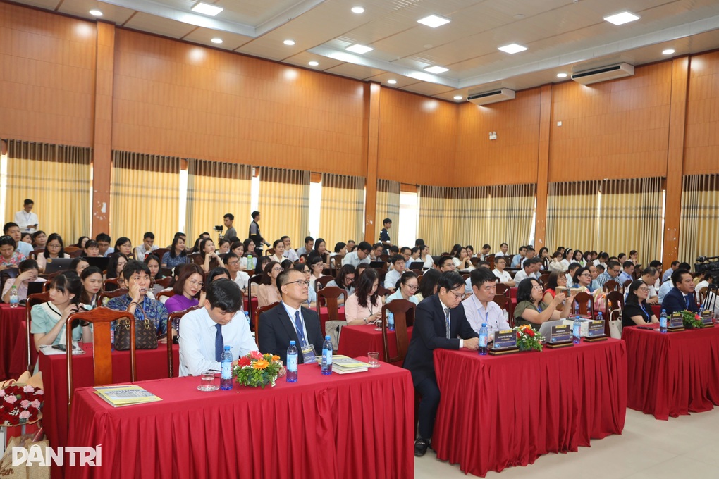 Các chuyên gia khuyên vượt qua tâm lý sợ hãi, đừng xem AI là kẻ thù - 3 Các chuyên gia khuyên vượt qua tâm lý sợ hãi, đừng xem AI là kẻ thù - 3