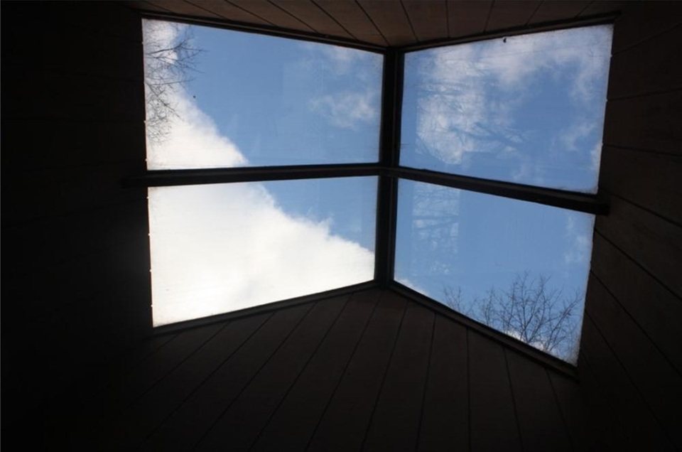 Ngôi nhà ở Mỹ gây sửng sốt vì được thiết kế ẩn giấu dưới lòng đất - 4 Ngôi nhà ở Mỹ gây sửng sốt vì được thiết kế ẩn giấu dưới lòng đất - 4