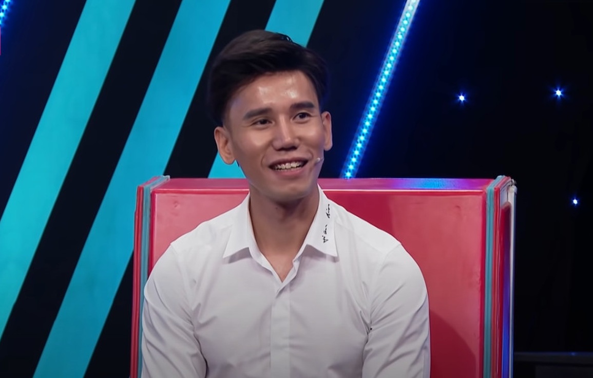 Anh trai thẳng sửa mũi, xăm mày, thích chưng diện - 2 Anh trai thẳng sửa mũi, xăm mày, thích chưng diện - 2