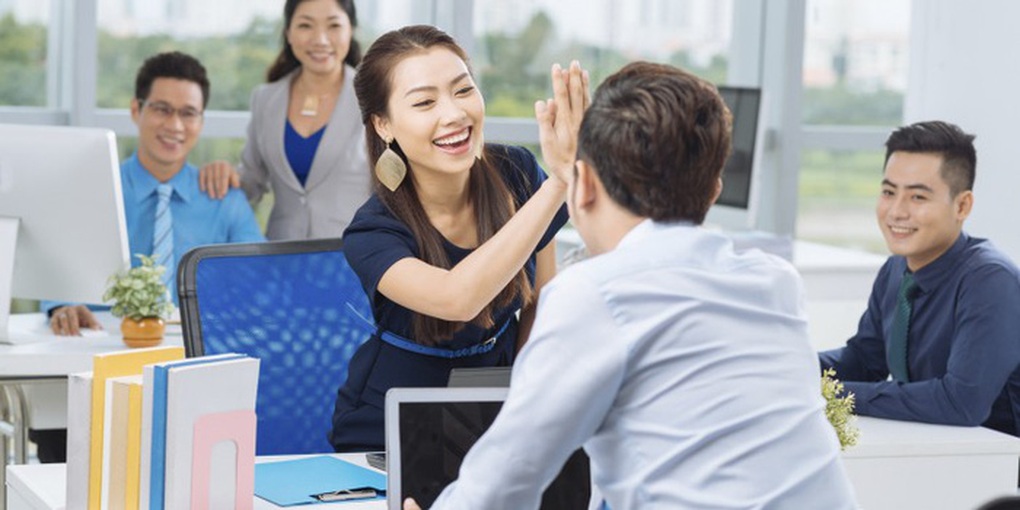 Nuốt không trôi khi phát hiện đồng nghiệp được thưởng Tết 100 triệu đồng - 3 Nuốt không trôi khi phát hiện đồng nghiệp được thưởng Tết 100 triệu đồng - 3