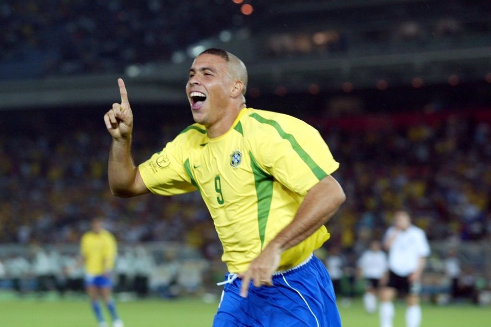 Ibrahimovic khẳng định Ronaldo béolà cầu thủ xuất sắc nhất mọi thời đại - 1 Ibrahimovic khẳng định Ronaldo béolà cầu thủ xuất sắc nhất mọi thời đại - 1