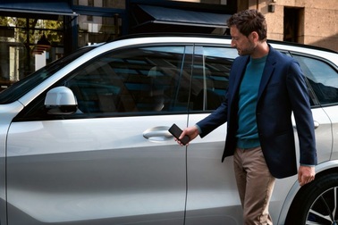 Trong tương lai có thể mở cửa ô tô không cần chìa ngay cả khi smartphone hết pin