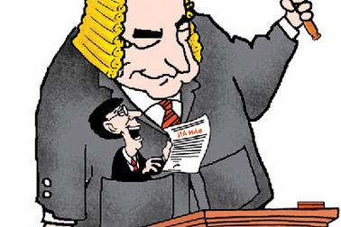 Quyết định 13 của Chánh án TAND TP Hà Nội: Lạ lùng vì sao?