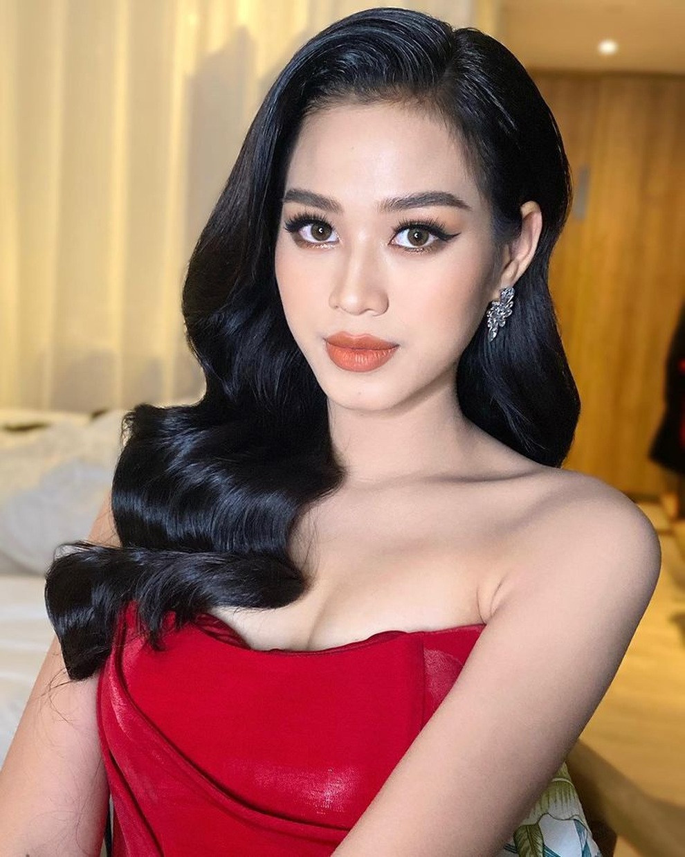 Hoa hậu cấy lúa Đỗ Thị Hà và 3 mỹ nhân Việt thi quốc tế năm 2021 - 4 Hoa hậu cấy lúa Đỗ Thị Hà và 3 mỹ nhân Việt thi quốc tế năm 2021 - 4