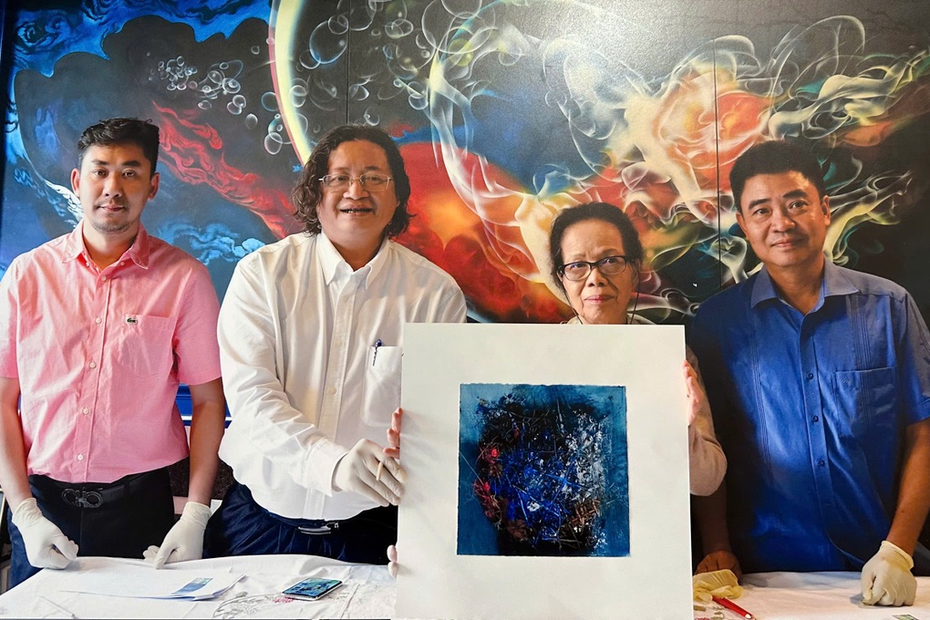 Chiêm ngưỡng tranh quý của Bùi Xuân Phái lần đầu hồi hương sau 50 năm xa xứ - 6 Chiêm ngưỡng tranh quý của Bùi Xuân Phái lần đầu hồi hương sau 50 năm xa xứ - 6