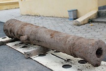 Phát hiện súng thần công dưới lòng hồ Thác Bà