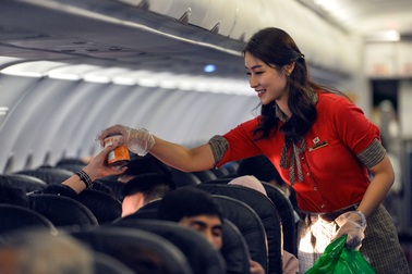 Những cô gái tuổi đôi mươi xinh đẹp với đam mê chinh phục bầu trời