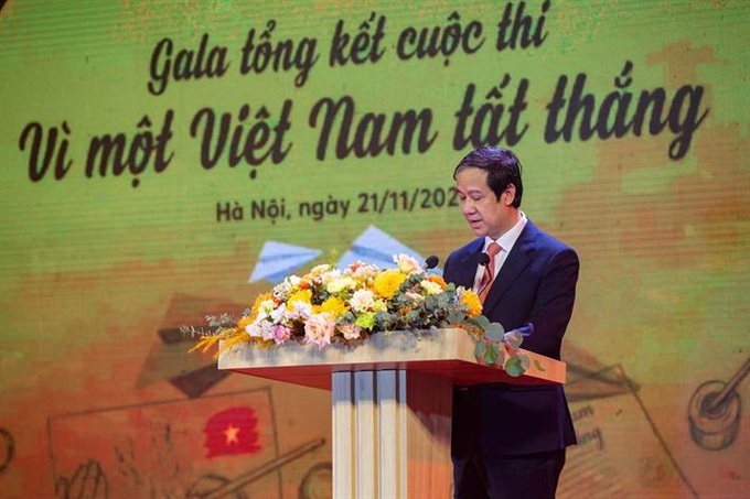 Bộ trưởng Bộ GD&ĐT Nguyễn Kim Sơn phát biểu tại chương trình Gala.