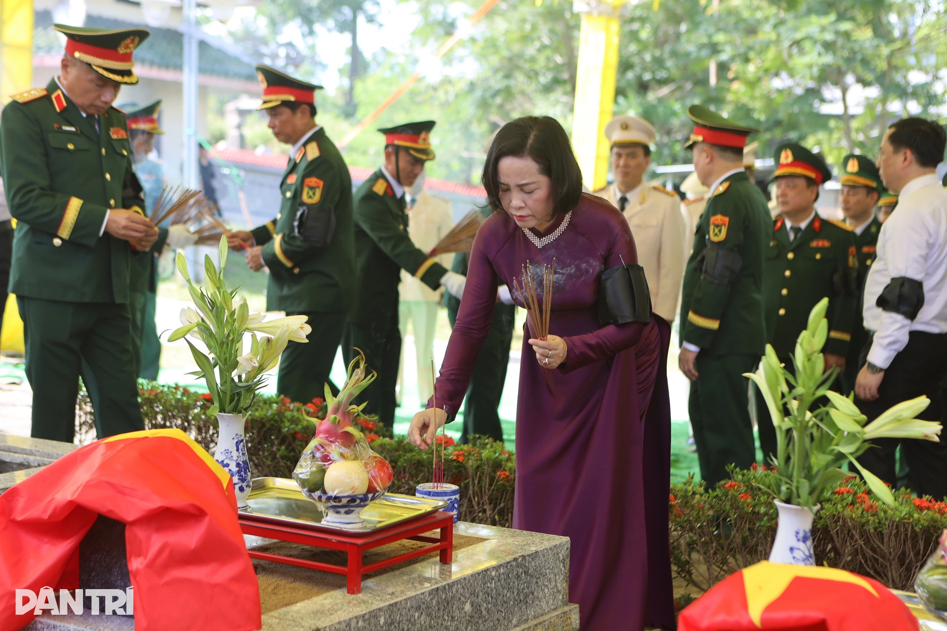 Truy điệu, an táng 8 hài cốt liệt sỹ trở về từ đất nước bạn Lào - 13