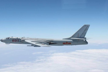 Mỹ chỉ trích máy bay ném bom Trung Quốc diễn tập trên Biển Đông