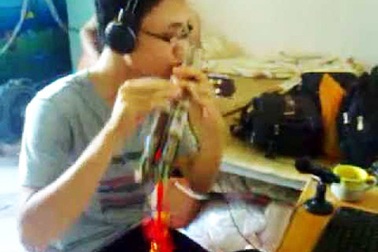 Dân mạng thán phục bản cover "Không cảm xúc" bằng sáo Mèo