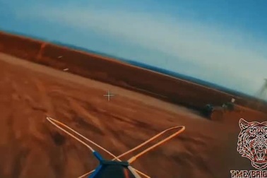 UAV bám đuổi mục tiêu ở Kursk