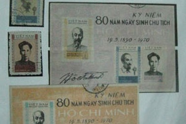 Hơn nửa thế kỉ đam mê sưu tầm tem về Bác