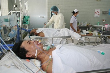 Ngạt khí trong hầm chứa bột giấy, 5 công nhân thương vong