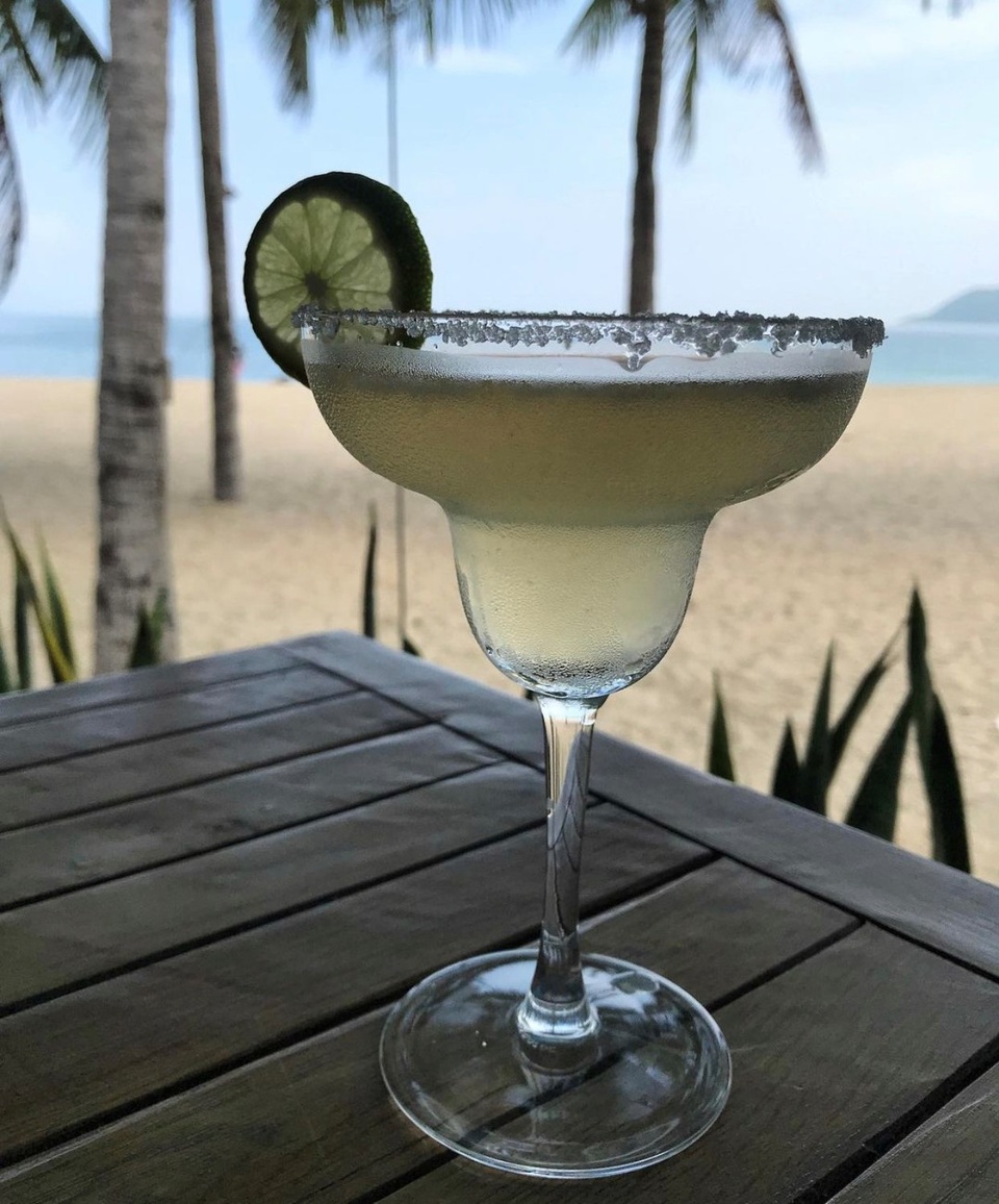 Chụp cháy máy ở 3 quán cà phê view biển hút khách bậc nhất Nha Trang - 6 Chụp cháy máy ở 3 quán cà phê view biển hút khách bậc nhất Nha Trang - 6