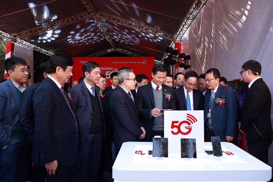 Khu công nghiệp đầu tiên ở Việt Nam được phủ sóng 5G - 1 Khu công nghiệp đầu tiên ở Việt Nam được phủ sóng 5G - 1