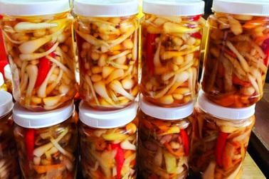 Giá cả bấp bênh, vựa kiệu Quảng Nam thấp thỏm chờ Tết