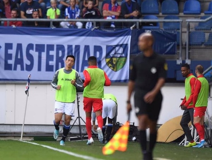 Đoàn Văn Hậu khó có cơ hội đá chính ở trận Venlo-Heerenveen - Ảnh 1.