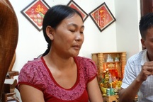 Nghẹn ngào ngóng tin 10 ngư dân mất tích trong bão số 10