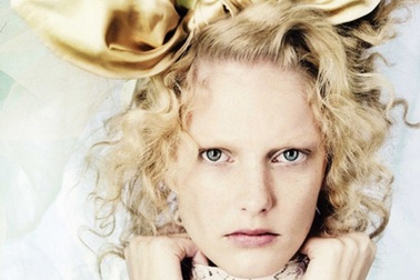 Patricia van der Vliet: Đẹp nhẹ nhàng, trong trẻo