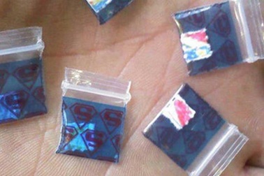 Ngăn ‘bùa lưỡi’ vây học đường