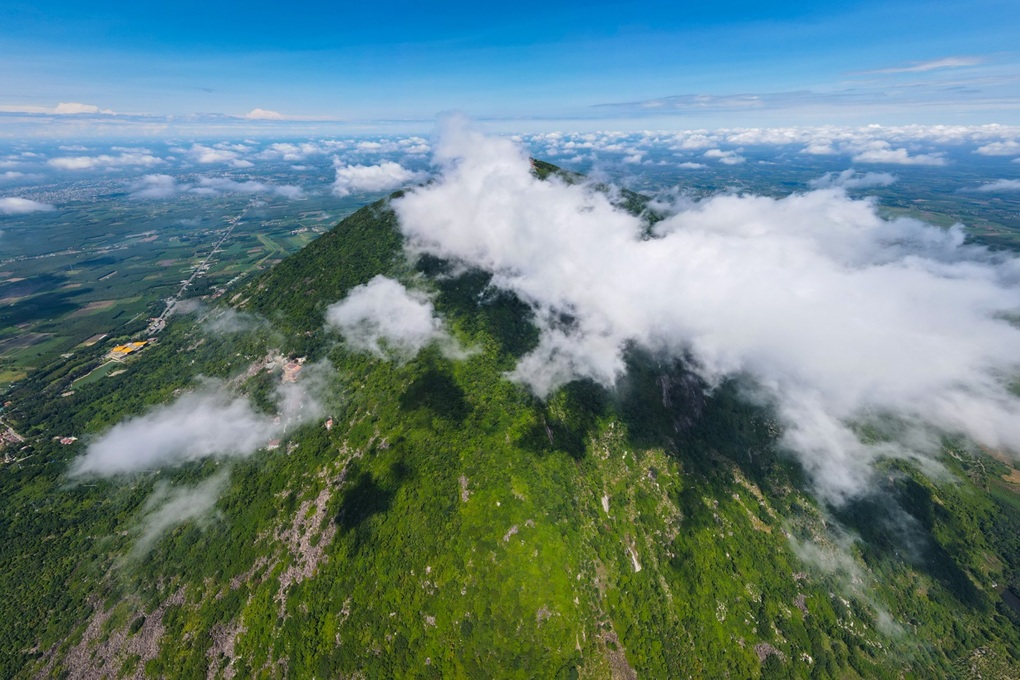 Núi Bà Đen: Vùng đất non linh đất phước trổ hoa thần - 2 Núi Bà Đen: Vùng đất non linh đất phước trổ hoa thần - 2