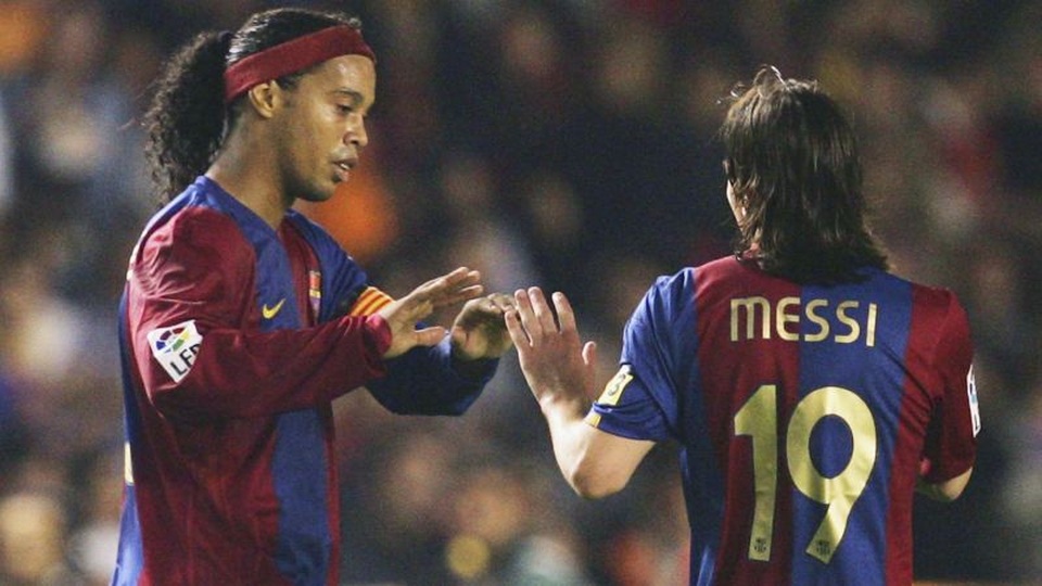 “Ronaldinho giỏi hơn cả Messi” - 1 “Ronaldinho giỏi hơn cả Messi” - 1