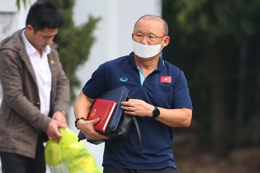 VFF phủ nhận chuyện giảm lương HLV Park Hang Seo