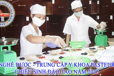 Chọn học Trung cấp Dược theo nhu cầu của thị trường thuốc?