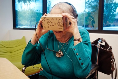 Google tặng quà sinh nhật đặc biệt cho cụ bà 97 tuổi mê công nghệ