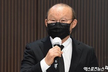 HLV Park Hang Seo: "Tôi chưa nghĩ tới việc gia hạn hợp đồng với VFF"