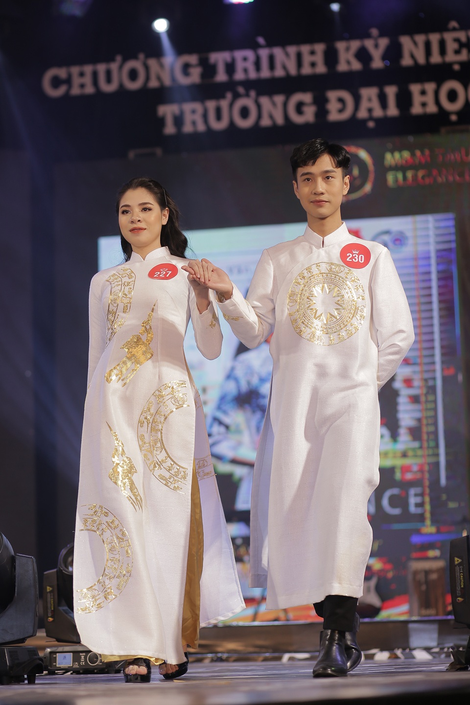 Nữ sinh cao 1m70 đăng quang hoa khôi ĐH Thương mại 2020 - 9 Nữ sinh cao 1m70 đăng quang hoa khôi ĐH Thương mại 2020 - 9