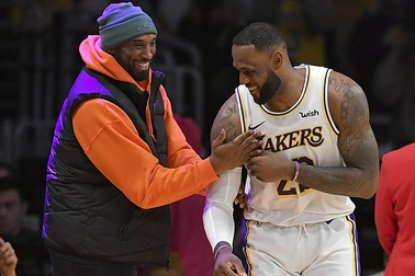 Michael Jordan sốc trước sự ra đi của của Kobe Bryant