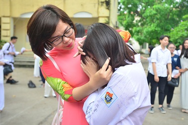 Học sinh Việt Đức đồng thanh nói cảm ơn cha mẹ và thầy cô