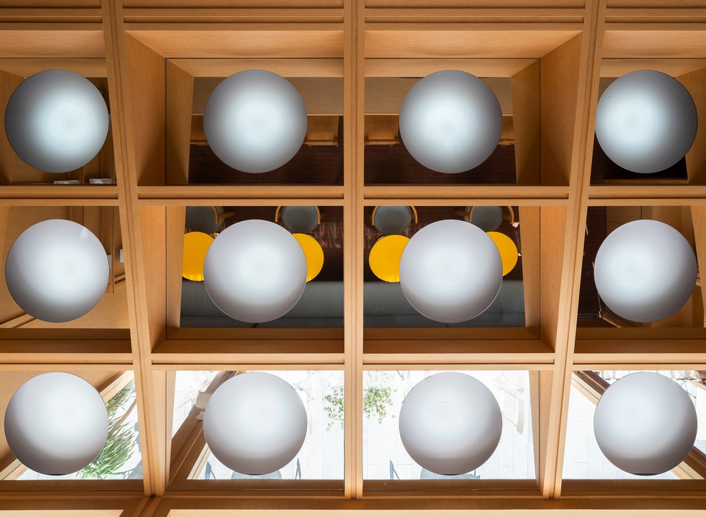 Quán cà phê trang trí độc lạ đậm chất nghệ thuật, khách check-in mỏi tay - 6