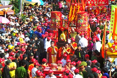 Đảm bảo an toàn cho hàng triệu du khách tại lễ hội Chùa Bà