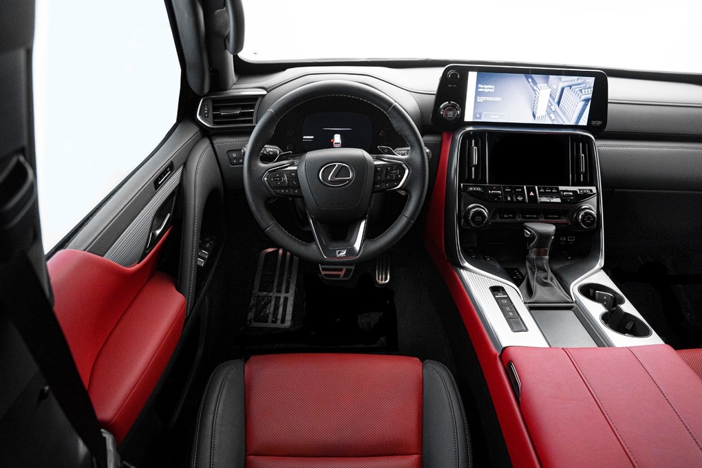 Lexus LX 600 được phù phép thành xe chống đạn - 9 Lexus LX 600 được phù phép thành xe chống đạn - 9
