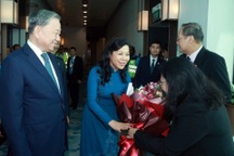 Tổng Bí thư Tô Lâm và Phu nhân bắt đầu thăm chính thức Cộng hòa Singapore