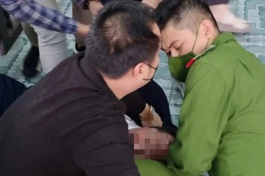 Giám đốc doanh nghiệp bất động sản tự tử tại tòa thoát chết