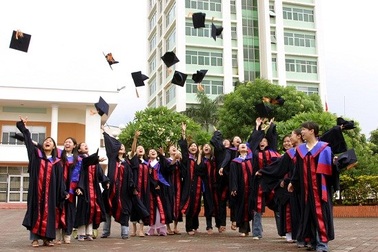 Trường đại học đang trở thành “con sen” của xã hội hậu hiện đại