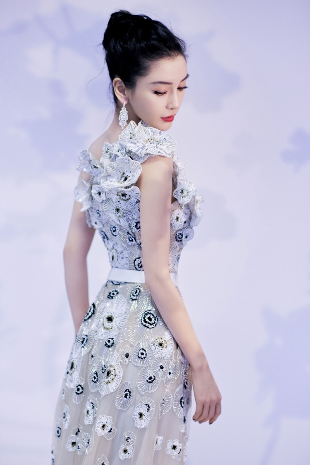 Bất ngờ trước nhan sắc của Angelababy năm 14 tuổi - 4 Bất ngờ trước nhan sắc của Angelababy năm 14 tuổi - 4