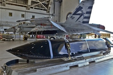 Mỹ tích hợp tên lửa LRASM cho F-18 đối phó Trung Quốc