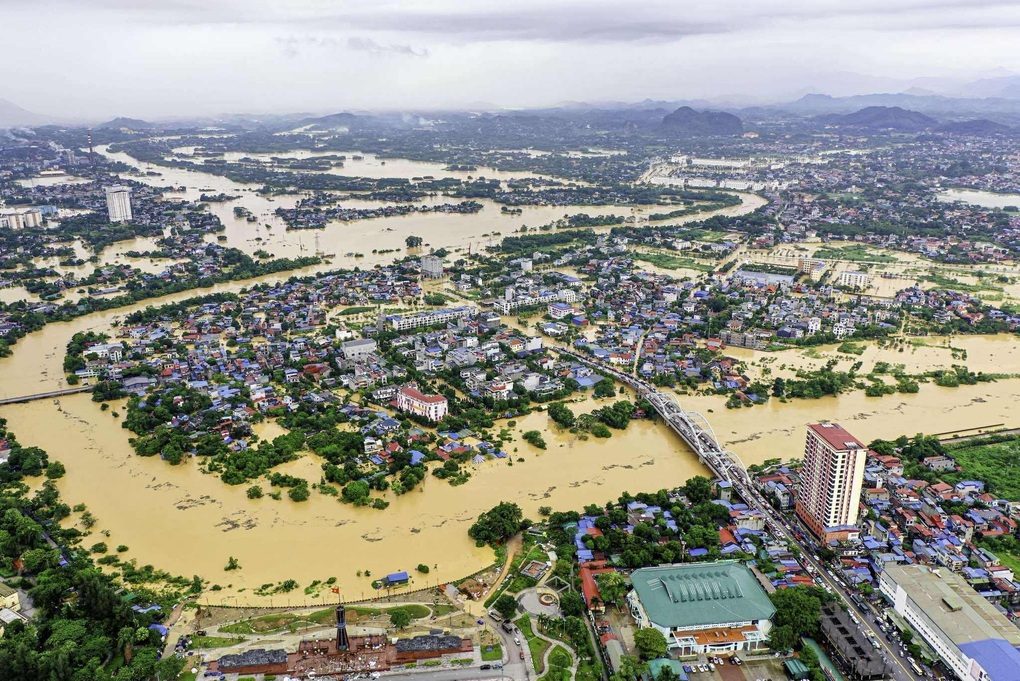 Hơn 100 thuyền, ca nô Chùa Hương sẵn sàng đi cứu trợ vùng lũ Thái Nguyên - 2 Hơn 100 thuyền, ca nô Chùa Hương sẵn sàng đi cứu trợ vùng lũ Thái Nguyên - 2
